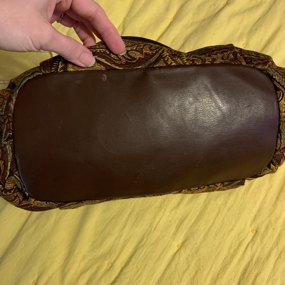 NWT beaded tapestry shoulder bag and matching wallet set - Picture 9 of 9